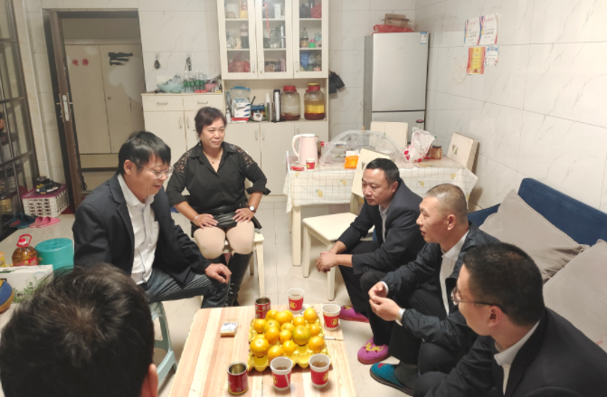 都市城際公交:“談”出安全 “訪(fǎng)”出溫情 開(kāi)展駕駛員談心家訪(fǎng)活動(dòng)